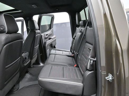 Used 2024 GMC Sierra 1500 AT4X image 29