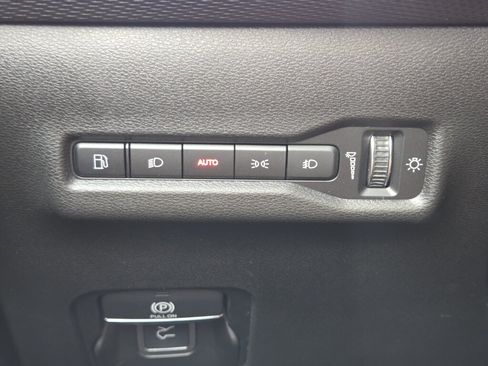 Certified 2026 Jeep Cherokee Overland AWD/4WD image 17