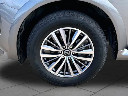 Used 2024 Nissan Armada SL AWD/4WD image 9
