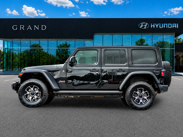Used 2022 Jeep Wrangler Unlimited Rubicon w/ Cold Weather Group AWD/4WD image 2