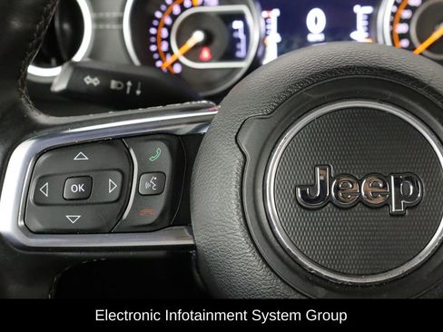 Used 2018 Jeep Wrangler Unlimited Sahara image 8