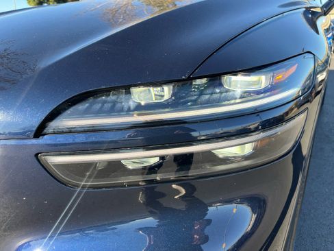 Used 2022 Genesis GV70 3.5T Sport w/ Sport Prestige Package image 13