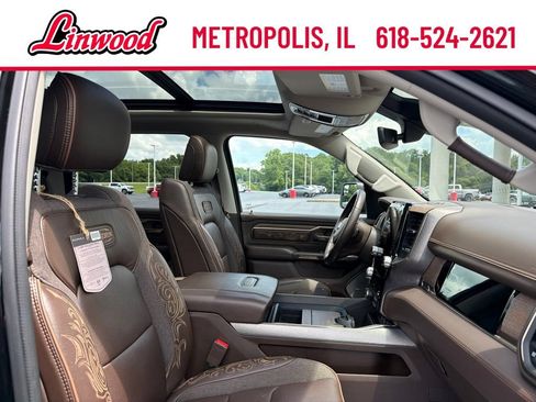 Used 2025 RAM 1500 Limited w/ Trailer Tow Group AWD/4WD image 16