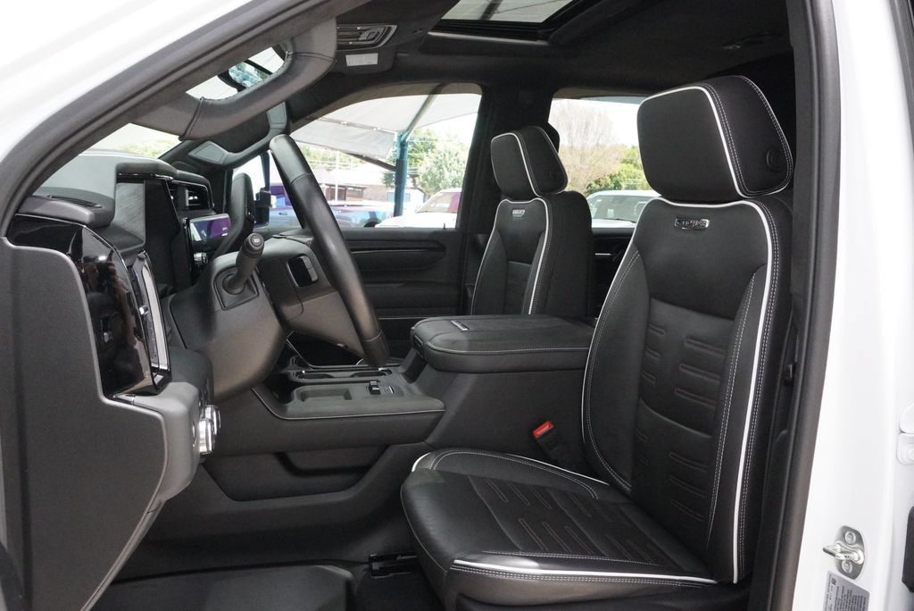Used 2025 GMC Sierra 2500 AT4X AWD/4WD image 29