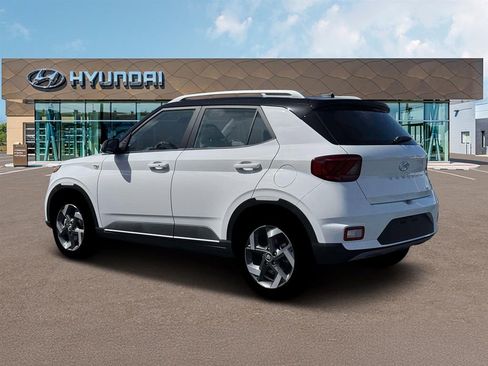 New 2026 Hyundai Venue SEL FWD image 5