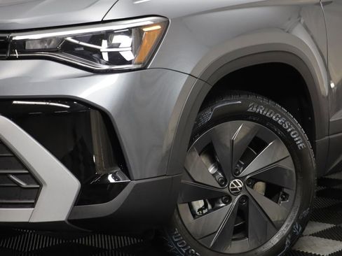 New 2026 Volkswagen Taos S image 4