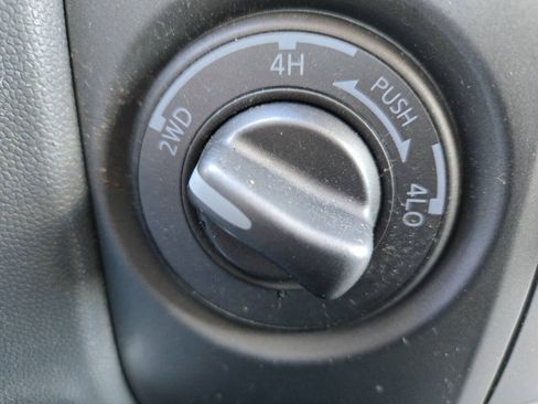 Used 2006 Nissan Titan SE AWD/4WD image 19