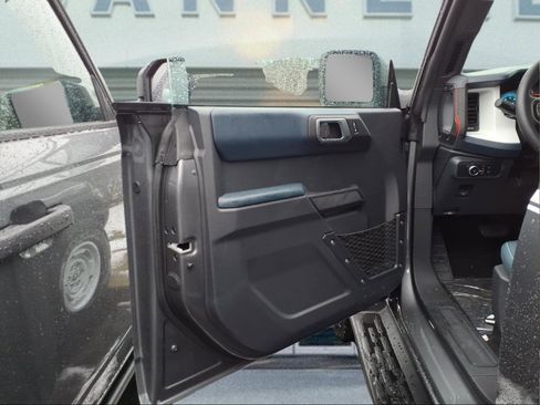 New 2025 Ford Bronco Heritage Edition image 9