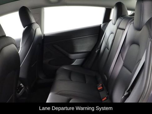 Used 2022 Tesla Model 3 Long Range AWD/4WD image 7