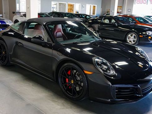 Used 2019 Porsche 911 Targa 4S image 4