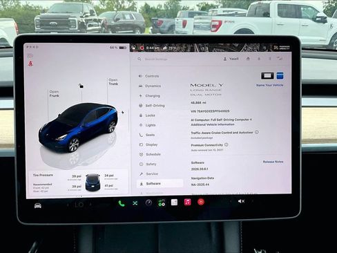 Used 2023 Tesla Model Y Long Range AWD/4WD image 35