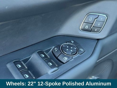 Used 2022 Ford Expedition Platinum image 17