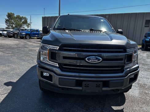 Used 2019 Toyota Tacoma SR5 AWD/4WD image 9
