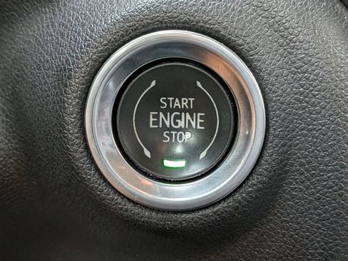 Used 2021 GMC Sierra 1500 SLT w/ SLT Premium Plus Package AWD/4WD image 29