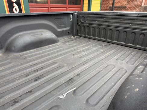 Used 2017 RAM 2500 Limited image 19