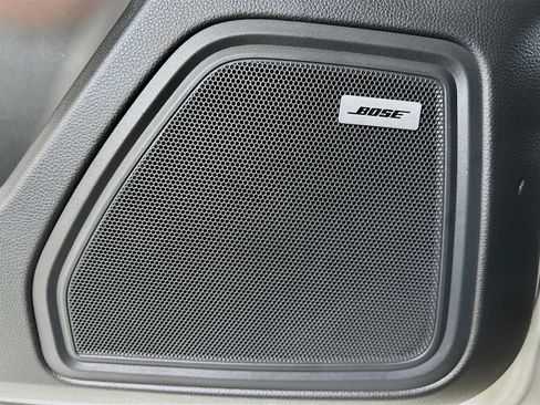 Certified 2021 Porsche Macan S image 12