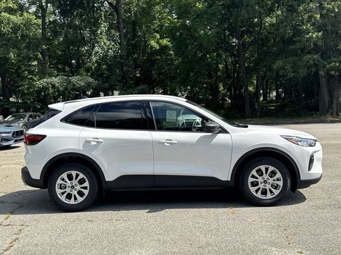 New 2026 Ford Escape Active FWD image 8