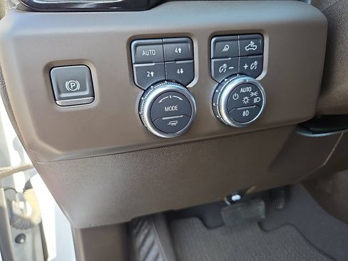 Certified 2024 GMC Sierra 1500 Denali w/ Denali Reserve Package AWD/4WD image 11
