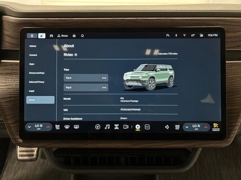 Used 2023 Rivian R1S Adventure image 29