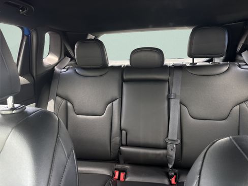 Used 2025 Jeep Compass Limited AWD/4WD image 20
