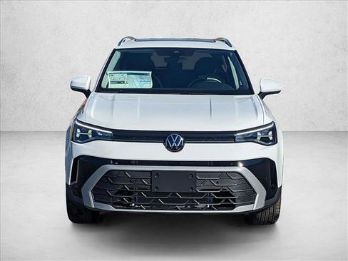 New 2025 Volkswagen Taos SE image 5