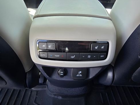 Used 2022 Hyundai Palisade Calligraphy image 26