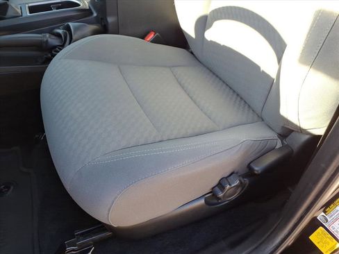 Used 2023 Toyota Tacoma SR image 17