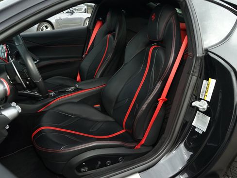 Used 2019 Ferrari 812 Superfast image 18