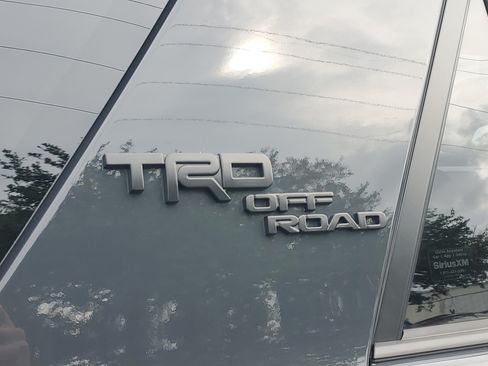 Used 2024 Toyota 4Runner TRD Off-Road Premium w/ Off Road Premium Plus Package AWD/4WD image 9