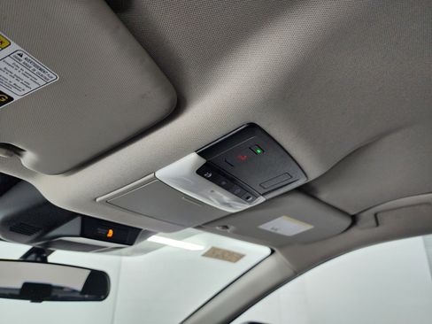 Used 2023 Nissan Rogue SV image 13