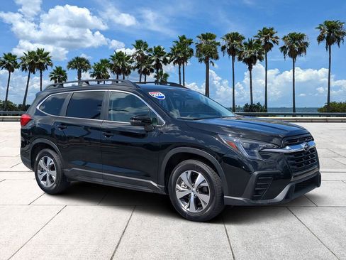 Used 2023 Subaru Ascent Premium w/ Convenience Package AWD/4WD image 2