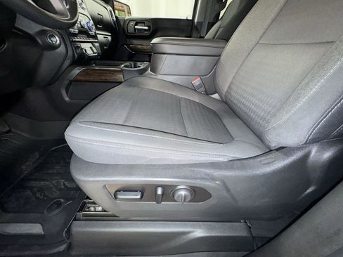 Used 2020 GMC Sierra 1500 Elevation w/ Elevation Value Package image 18