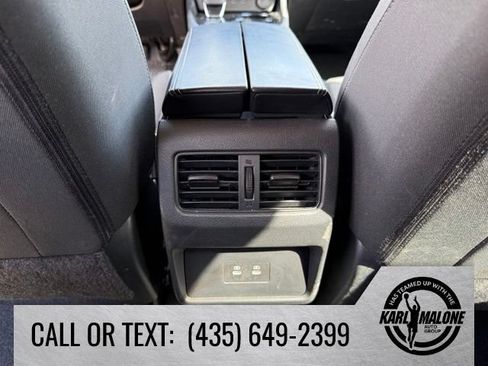 Used 2025 Nissan Rogue SV FWD image 27