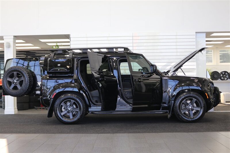 Used 2023 Land Rover Defender 110 S AWD/4WD image 11