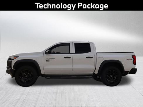 Used 2024 Chevrolet Colorado Trail Boss w/ Technology Package image 5