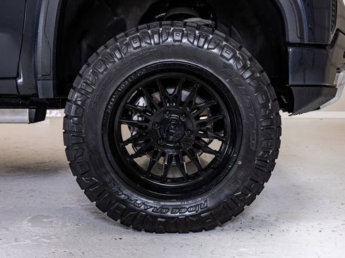 Used 2023 GMC Sierra 1500 Denali AWD/4WD image 12