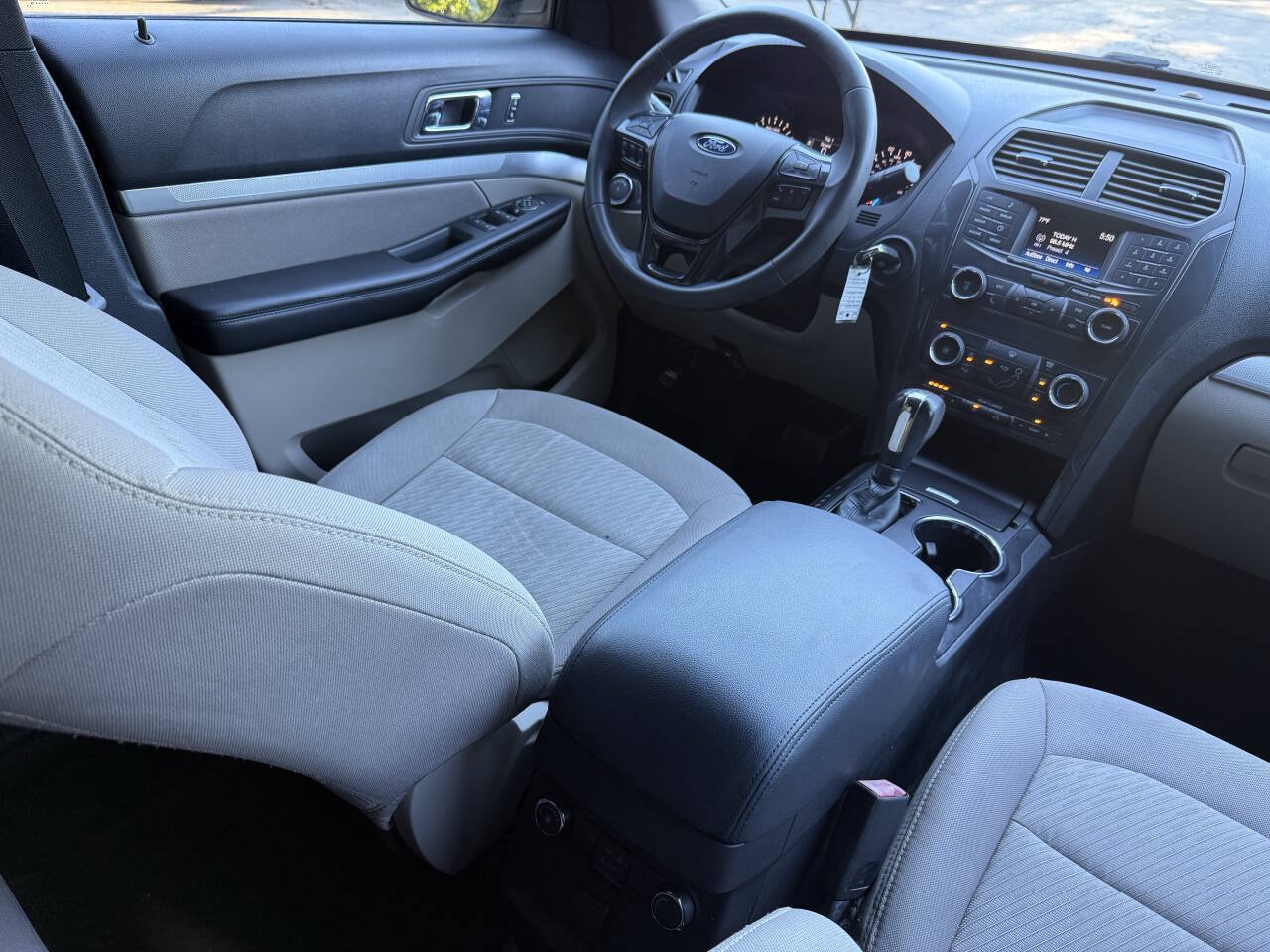 Used 2018 Ford Explorer FWD image 24