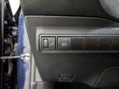 Used 2025 Toyota Corolla XSE image 20