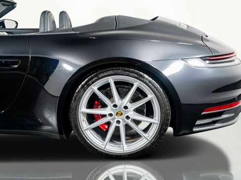 Used 2024 Porsche 911 Carrera S w/ Sport Package image 18