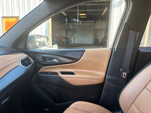 Used 2019 Chevrolet Equinox Premier image 8