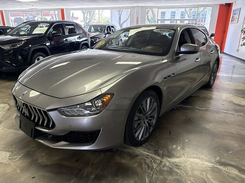 Used 2019 Maserati Ghibli RWD image 3