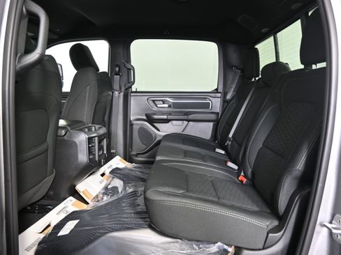 Used 2025 RAM 1500 Big Horn AWD/4WD image 17