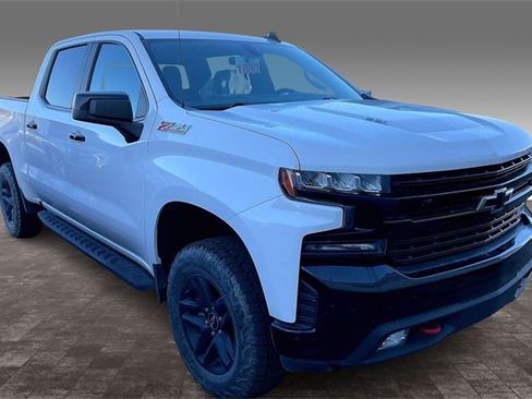 Used 2022 Chevrolet Silverado 1500 LT Trail Boss w/ Convenience Package II image 2