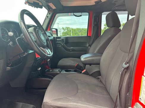 Used 2013 Jeep Wrangler Unlimited Sport AWD/4WD image 2