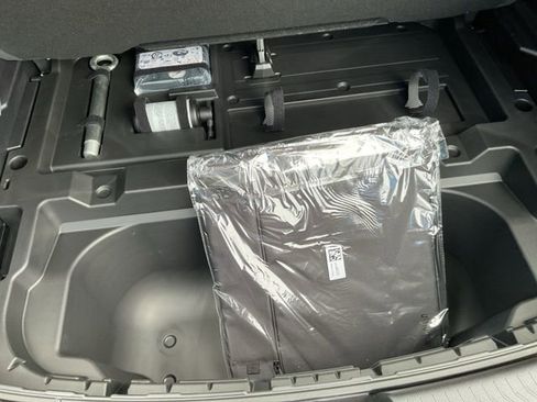 New 2026 Chevrolet Equinox EV LT image 15