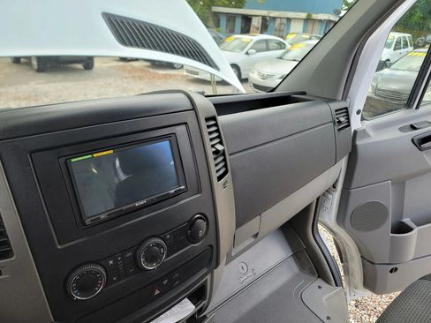 Used 2012 Mercedes-Benz Sprinter 2500 image 17