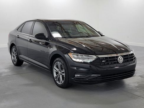 Used 2019 Volkswagen Jetta R-Line FWD image 2