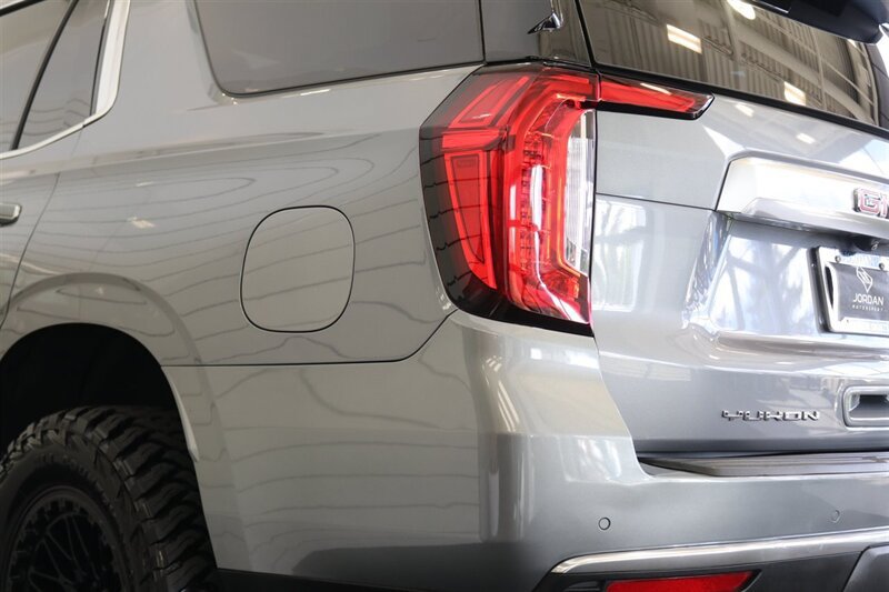 Used 2022 GMC Yukon Denali AWD/4WD image 29