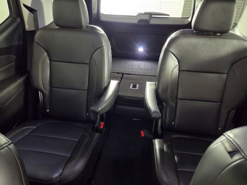 Used 2020 Chevrolet Traverse RS FWD image 22