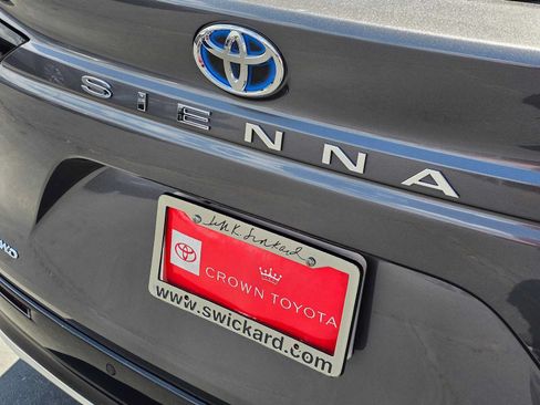 Certified 2025 Toyota Sienna Platinum AWD/4WD image 14